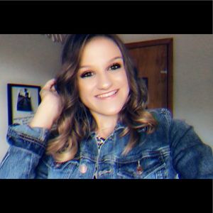 Meet your Posher, Crystal